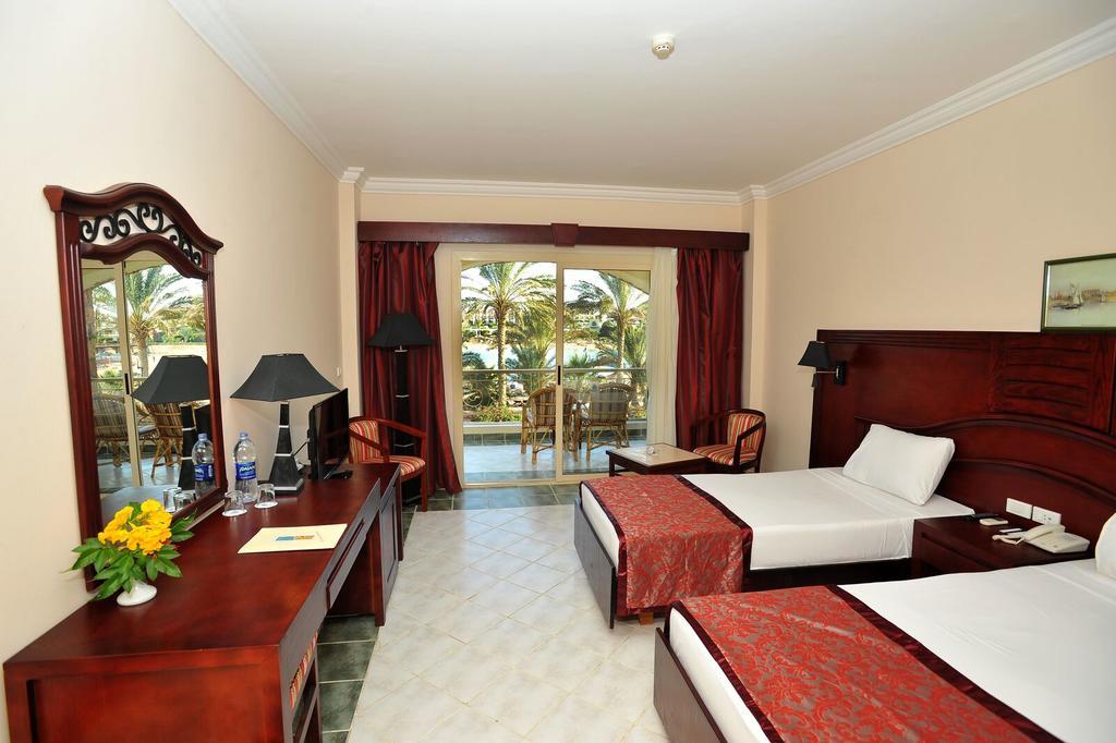 布拉卡海湾珊瑚礁度假酒店 阿布达巴 外观 照片